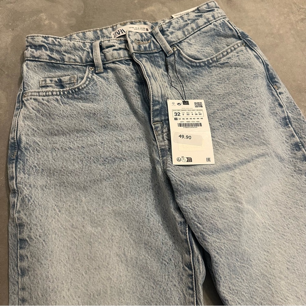 NWT Zara High Waisted Long Length Slim Jeans Light Blue Denim Jeans Size 0 or 25
